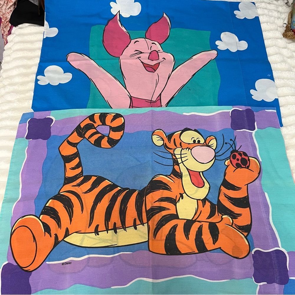 Vintage Winnie The Pooh 2 Pillow Cases with 1 Curtain